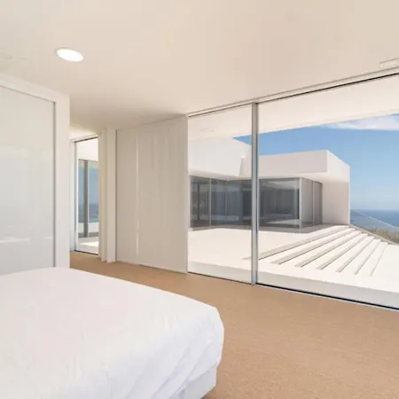 Camacho - Ultra Luxury * Calheta (Madeira)