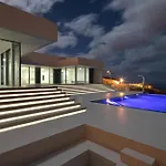 Camacho - Ultra Luxury Semesterbostad *