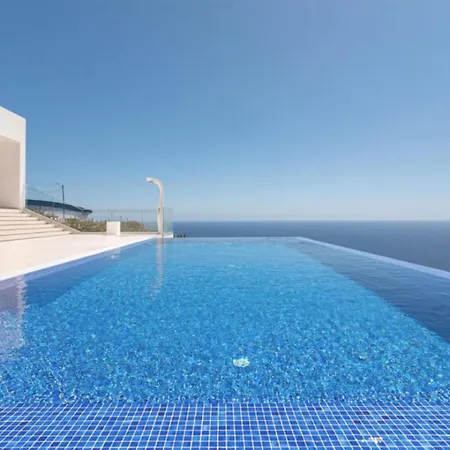 Camacho - Ultra Luxury * Calheta (Madeira)